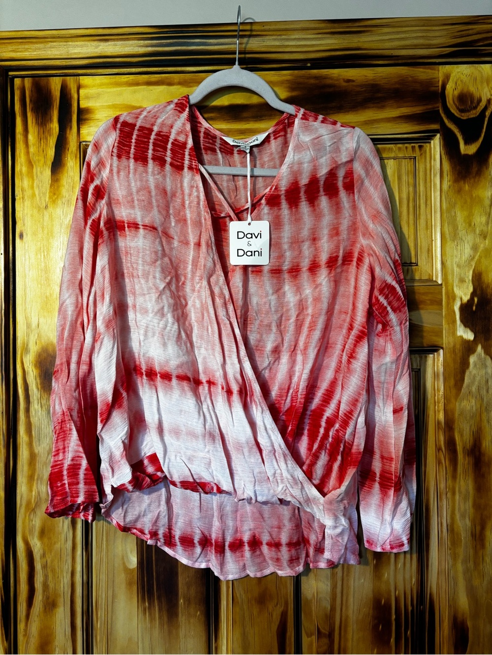 DAVI & DANI Red and White Tie-Dye Wrap Blouse